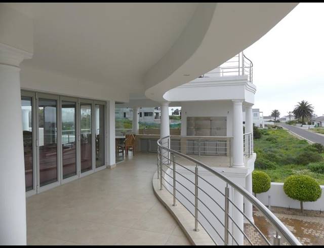 4 BEDROOM HOUSE FOR SALE IN SHELLEY POINT